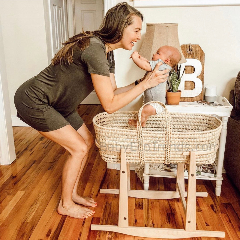 moses bassinet stand
